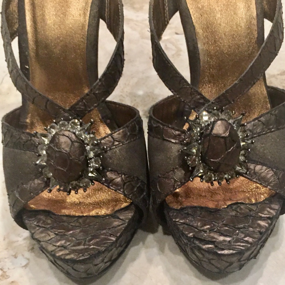 Pelle Moda Bronze high heel pumps - Picture 3 of 10